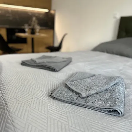 Apartament Ar Tahiti Black