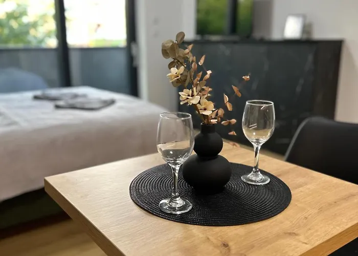 Ar Tahiti Black Apartament Koszyce
